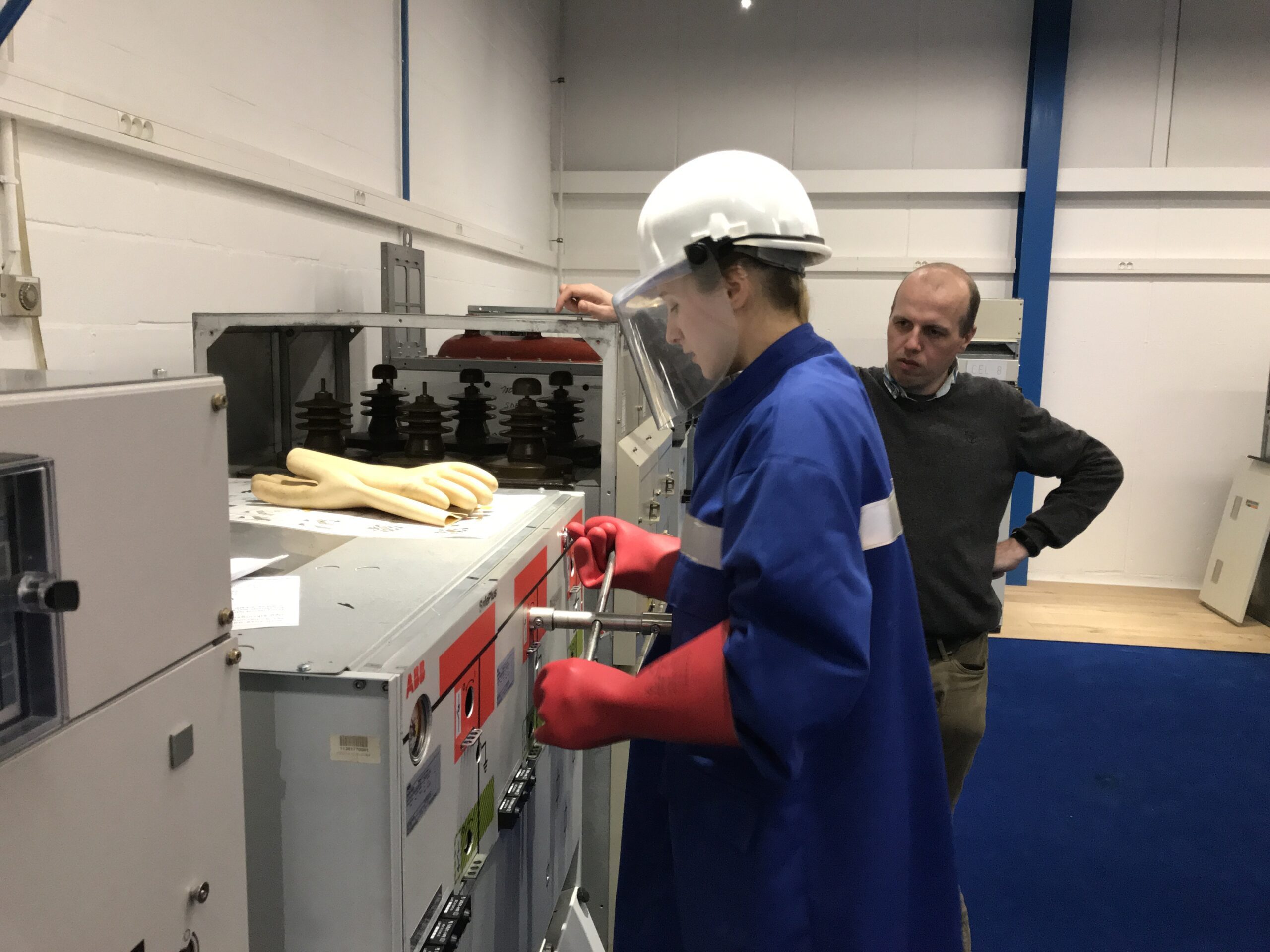 High-voltage switching training